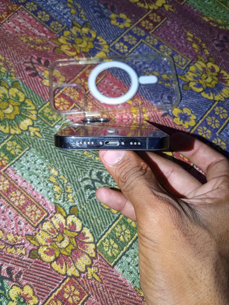 Apple iPhone 12 Pro 0