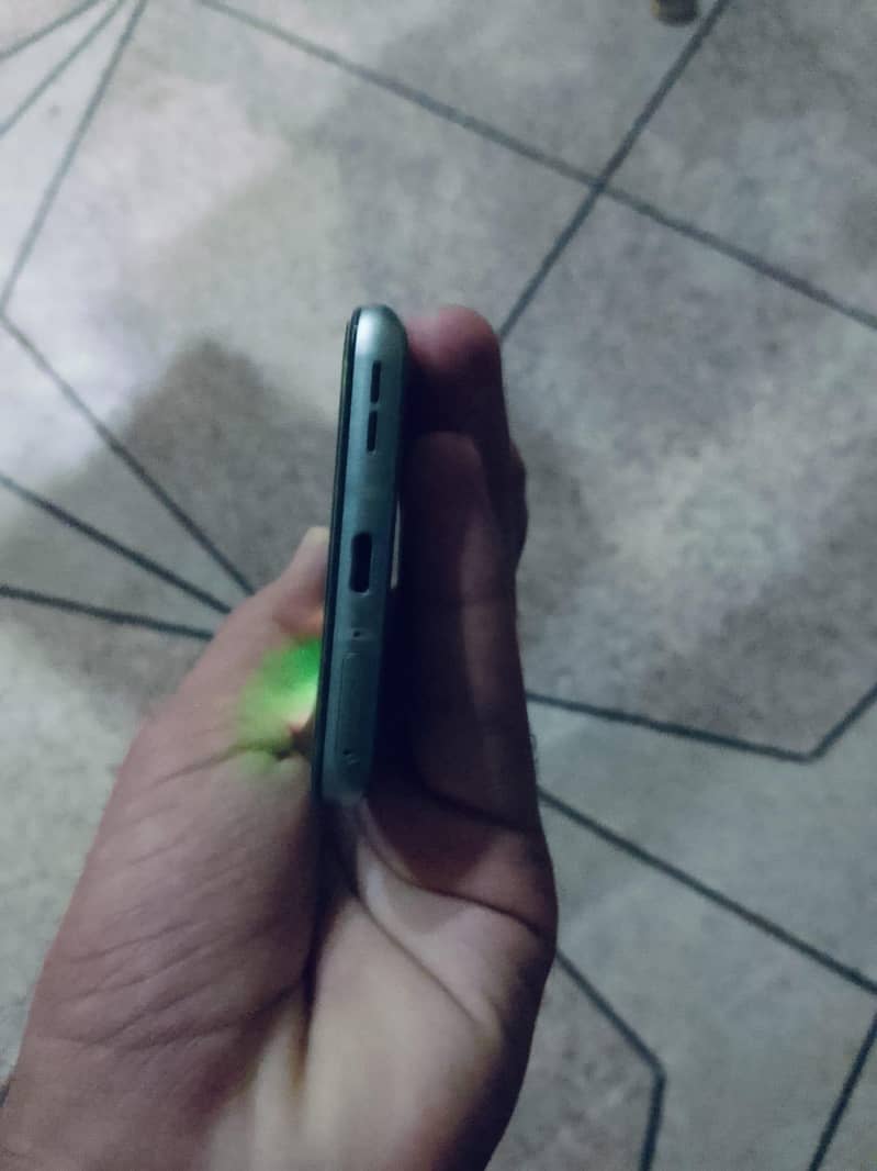 One Plus 9R 1