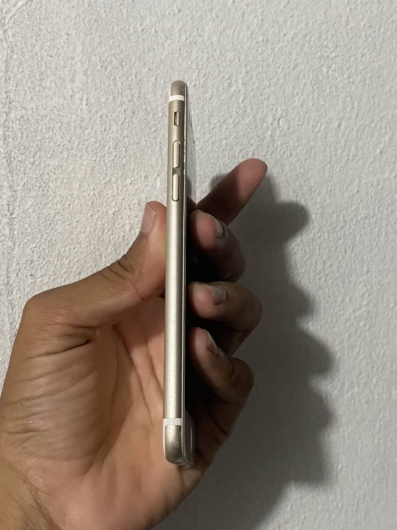 Apple iPhone 6 2