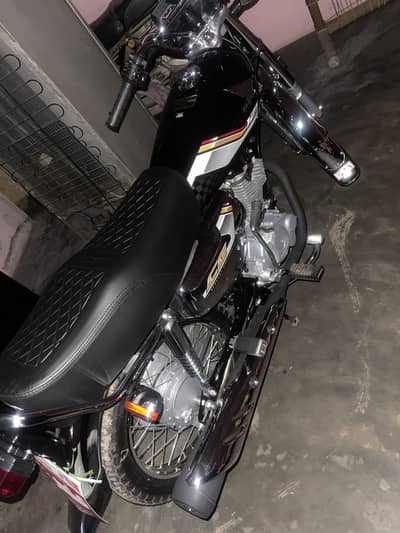 Honda 125 New silver