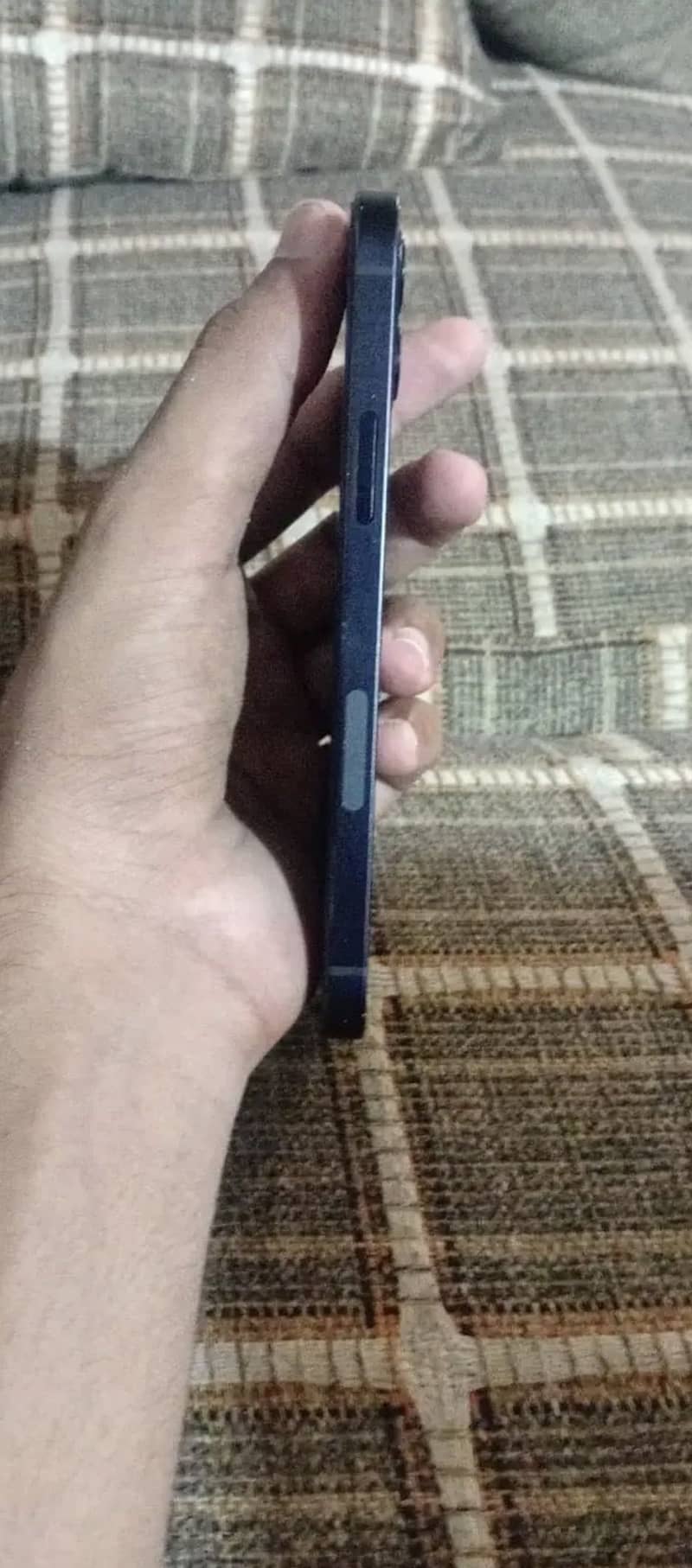 Apple iPhone 12 1