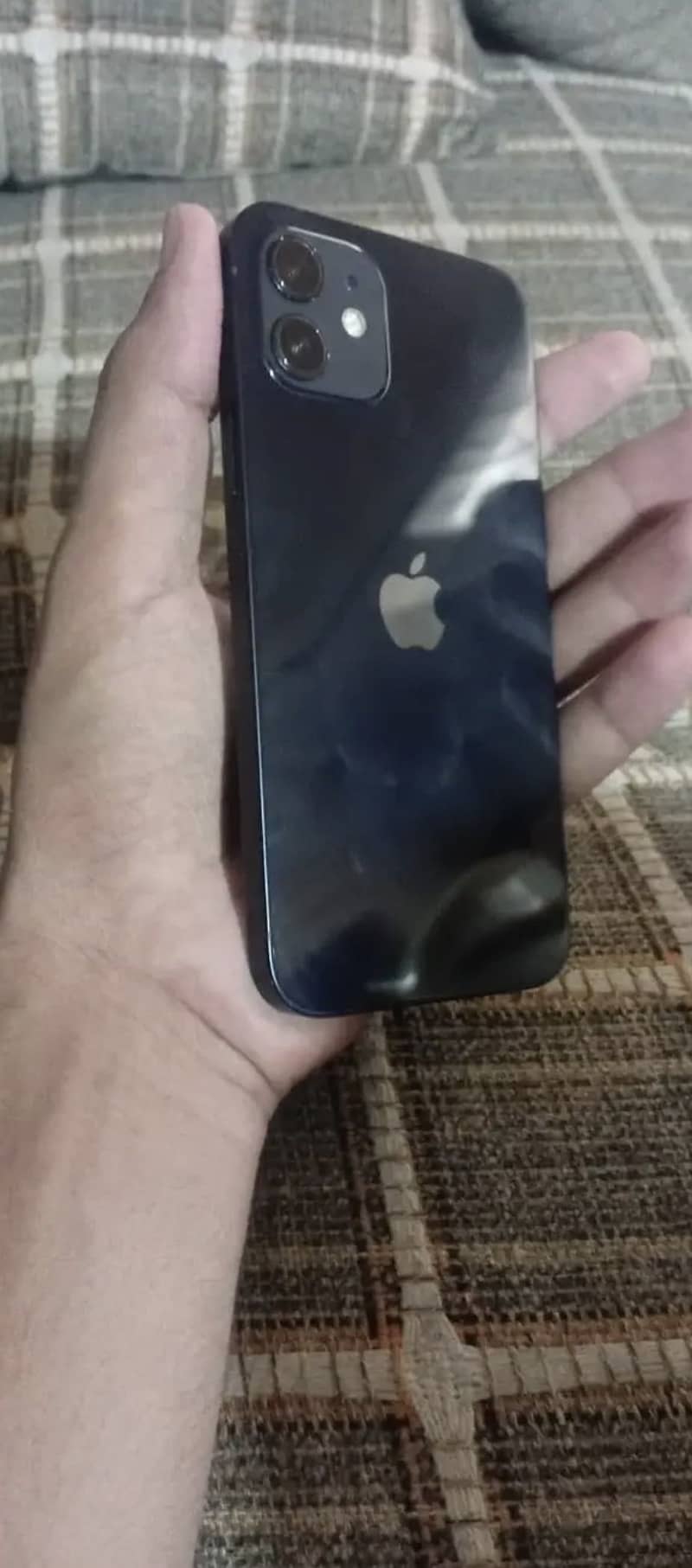 Apple iPhone 12 3