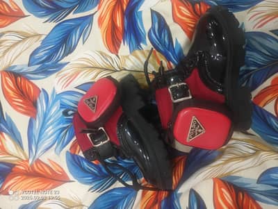 girls boots. . . size 21 . . very less used