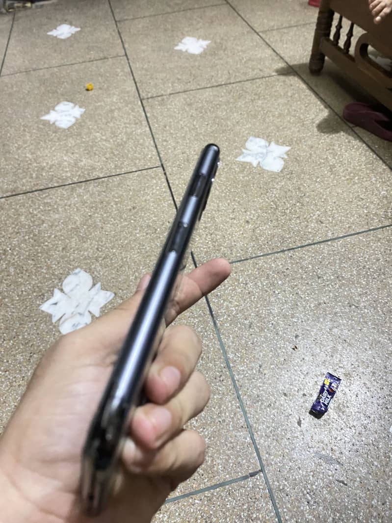 iPhone 11 Pro Max 2