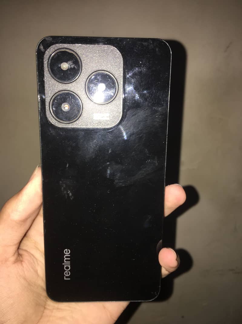 RealmeC63 0
