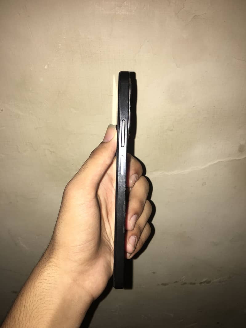 RealmeC63 2