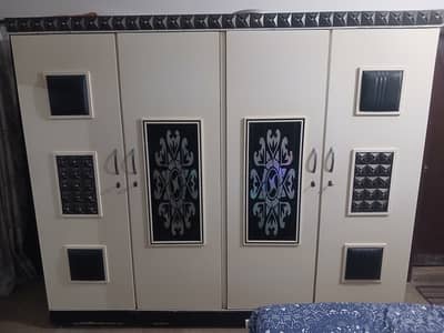 4 door wooden wardrobe