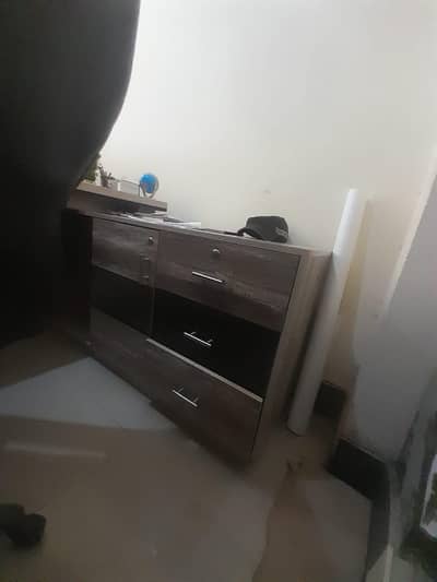 Office Table and 1Chair