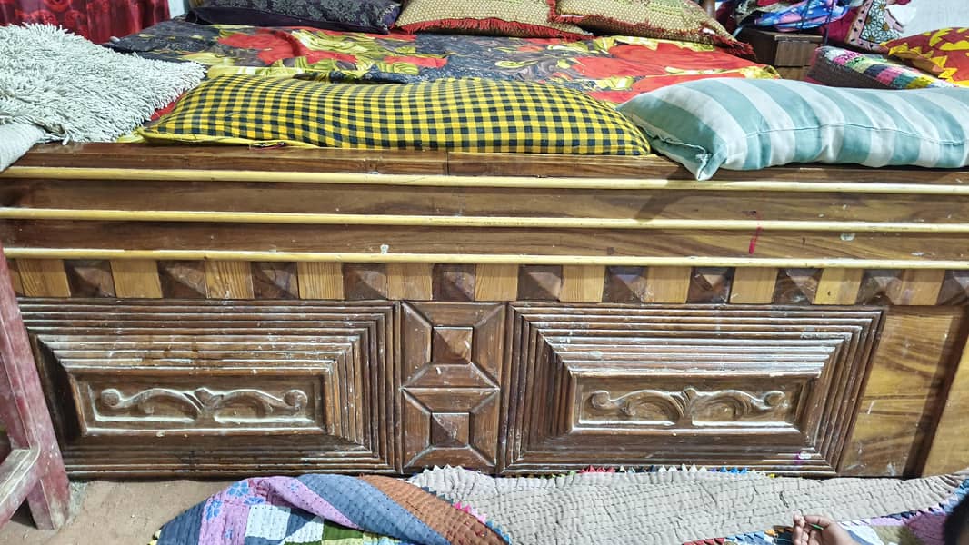 Double bed Showcase 1