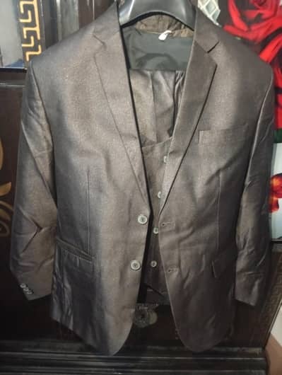 Brand New 3-Piece Dark Grey Formal Suit (Size: Waist 32)