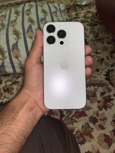 Apple iPhone 16 Pro