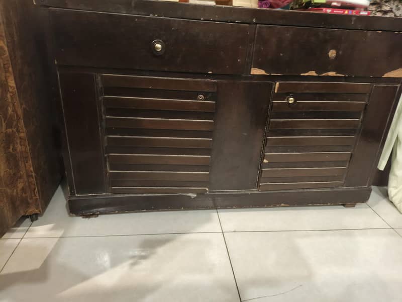 Side tables , Dressing mirror 3
