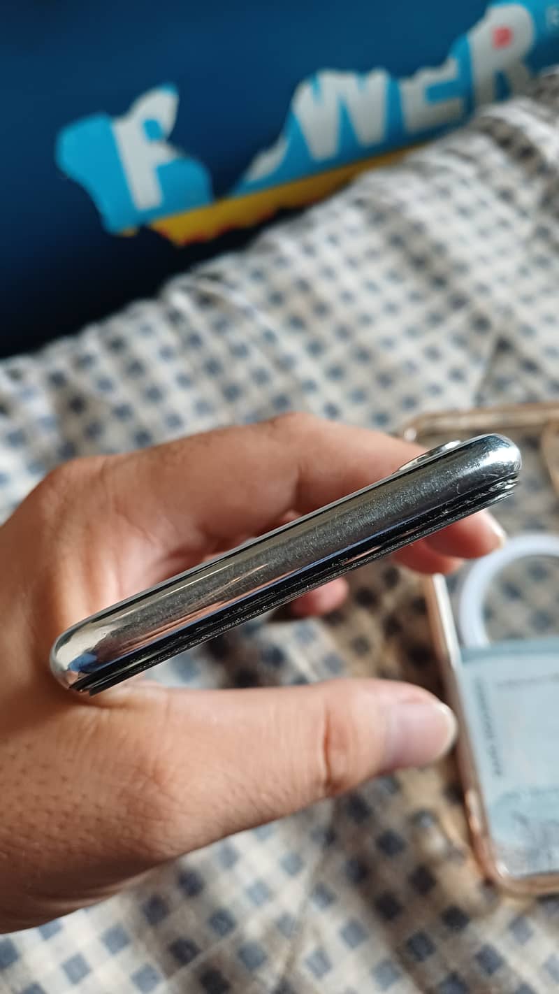 Apple iPhone X 6