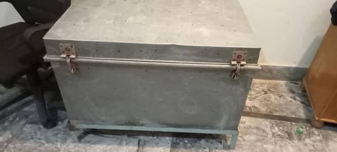 Used Metal Storage Chest / Sandooq/ petti