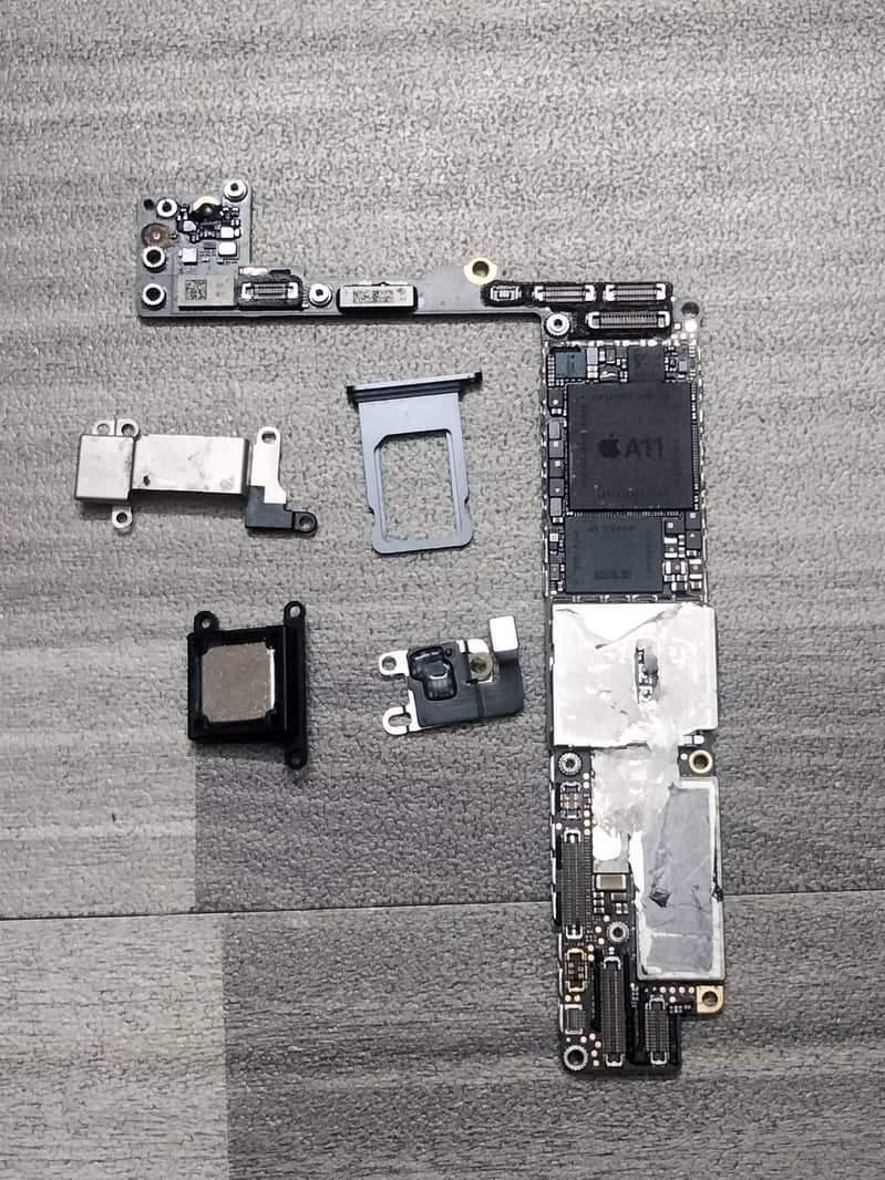 Apple iPhone 8 Plus 0