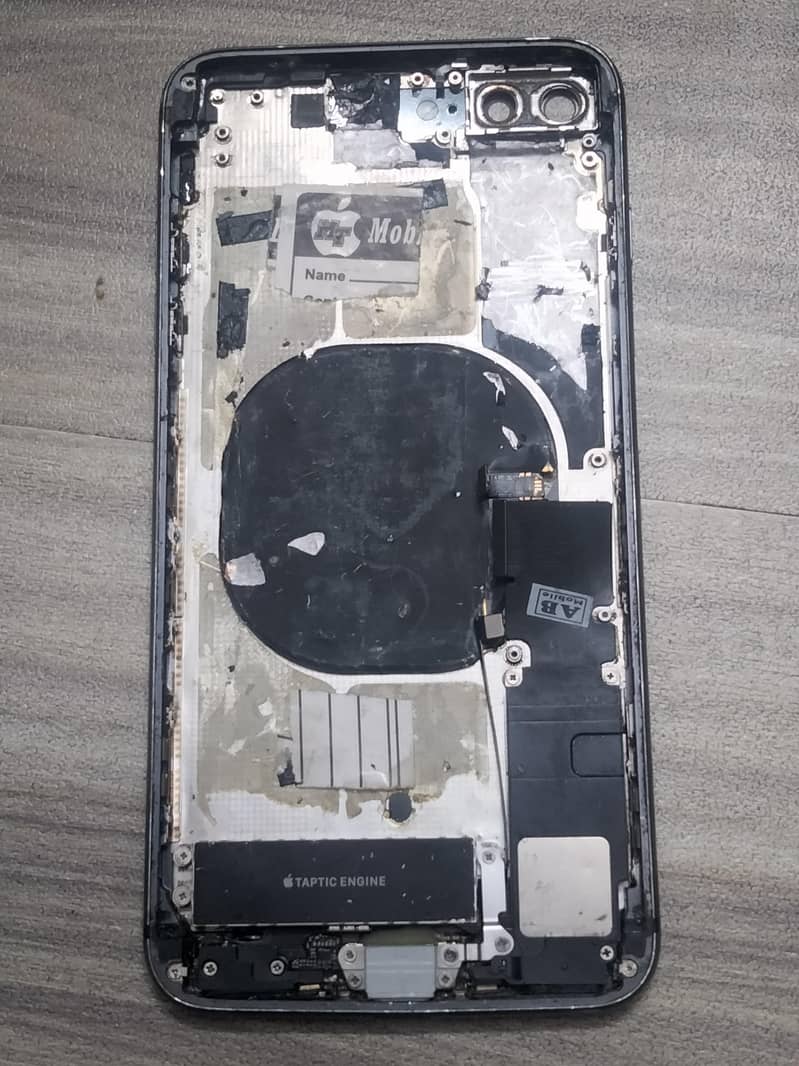 Apple iPhone 8 Plus 1