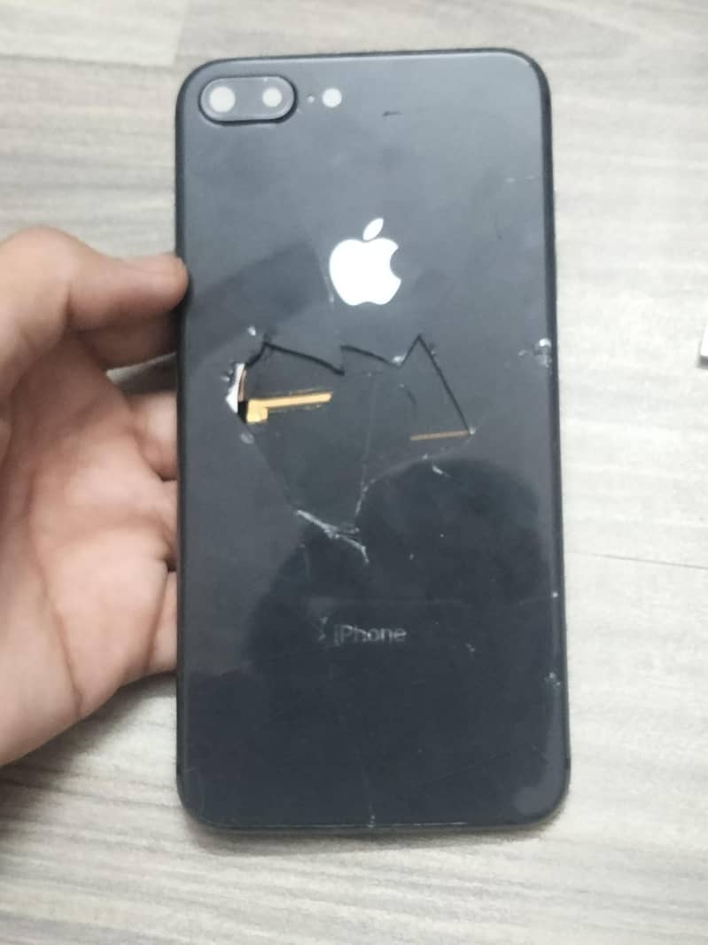 Apple iPhone 8 Plus 6