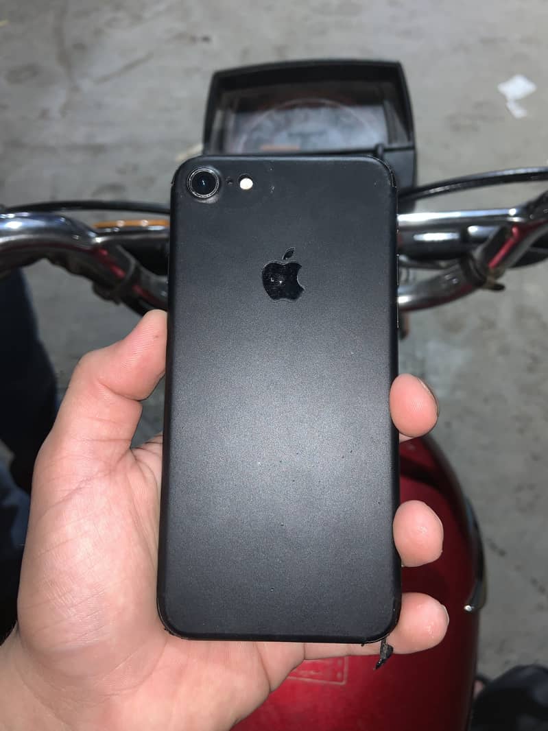 iPhone 7 0