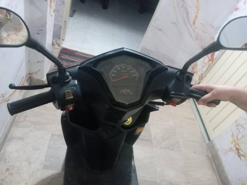 Scooty 4