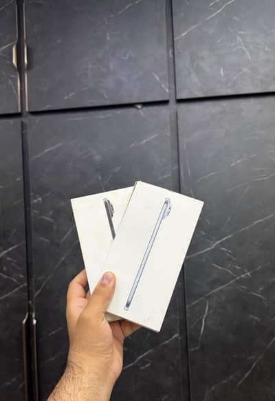 Apple iPhone 17 Air factory unlock 256gb non active boxpack + jv stock