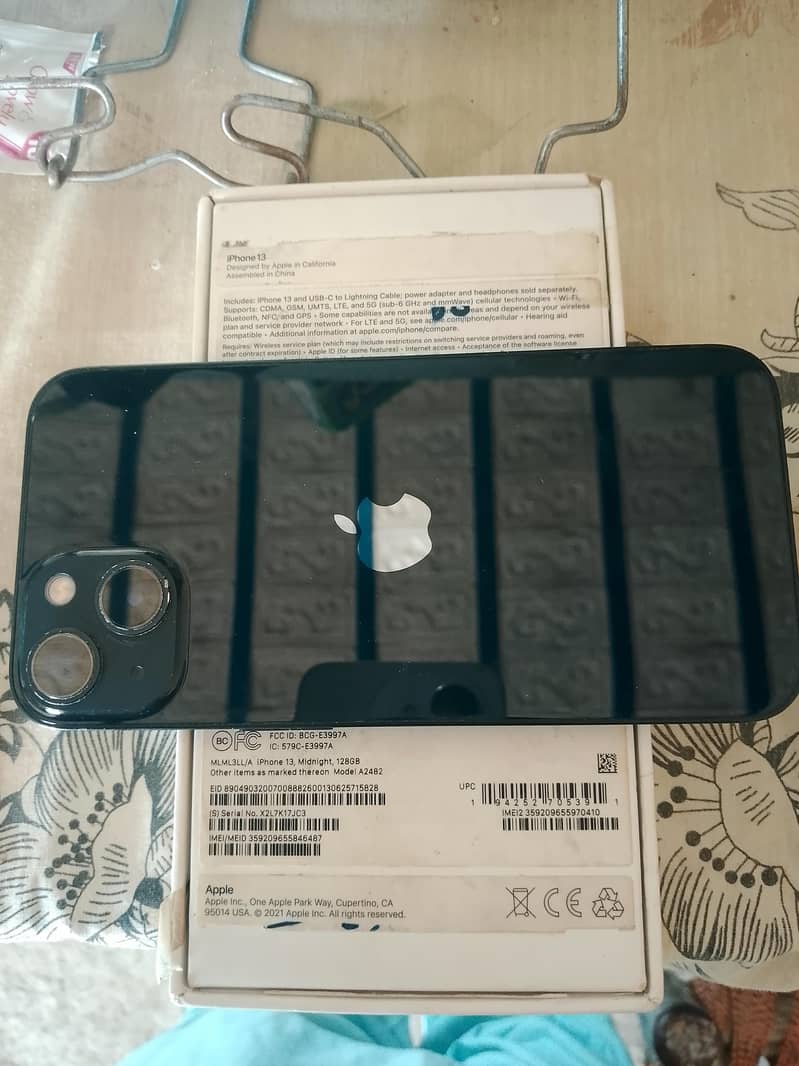 Apple iPhone 13 7