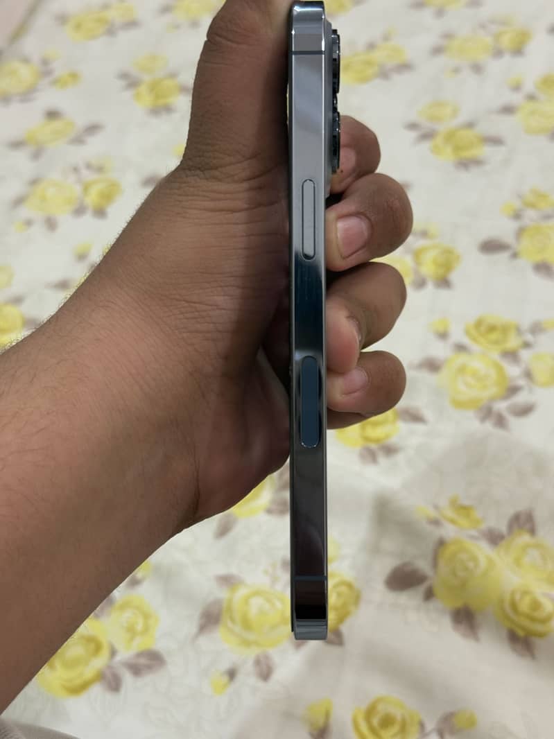 Apple iPhone 13 Pro 6
