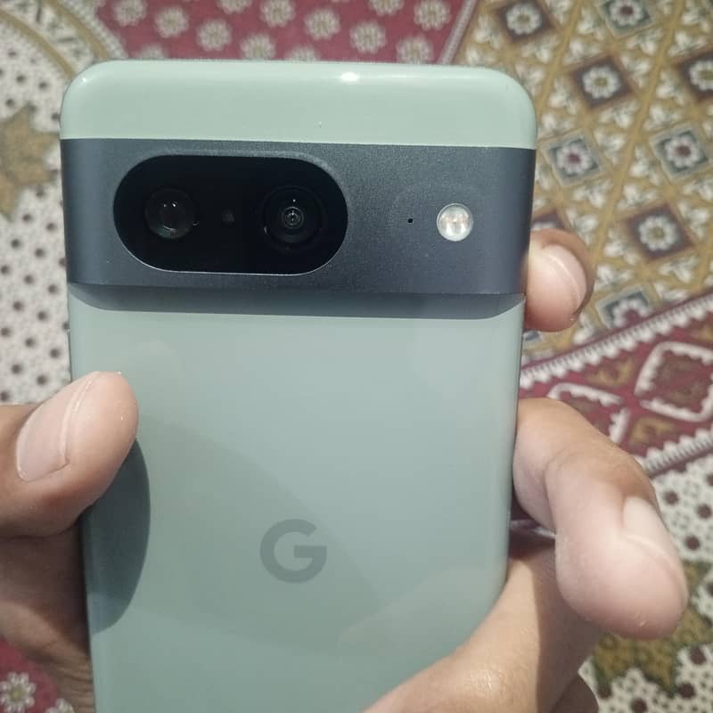 Google Pixel 8 1