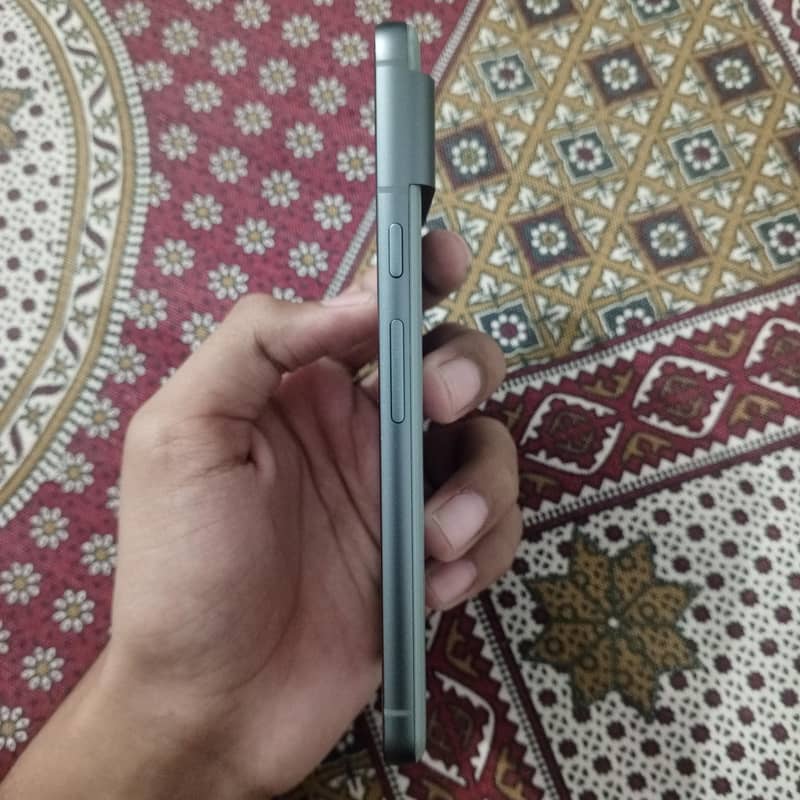 Google Pixel 8 3