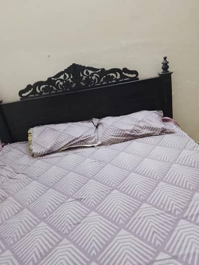 king size bed with metrus