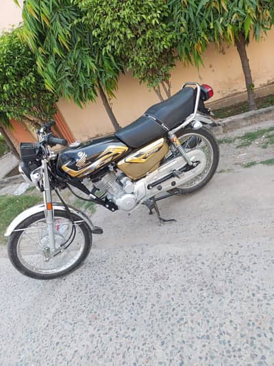 Honda CG-125 Gold Edition