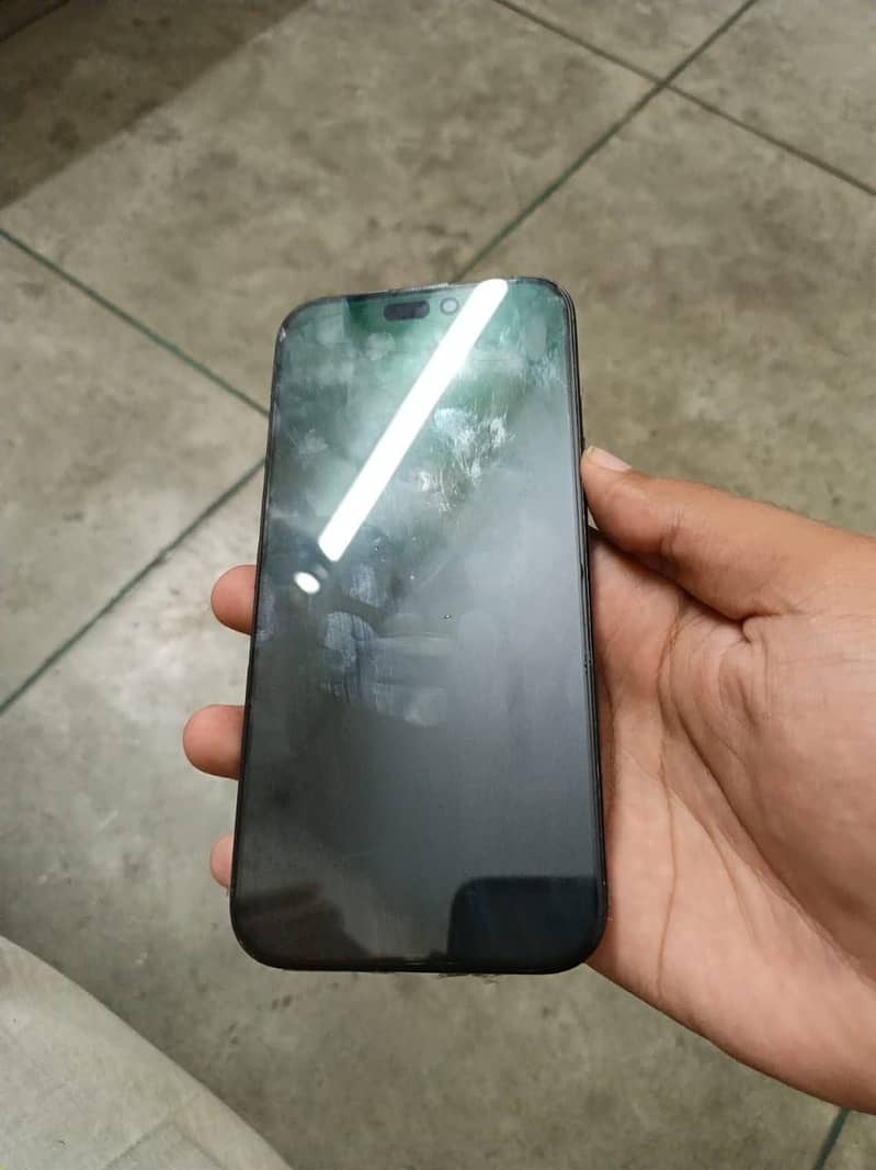 Apple iPhone 16 Pro Max 3