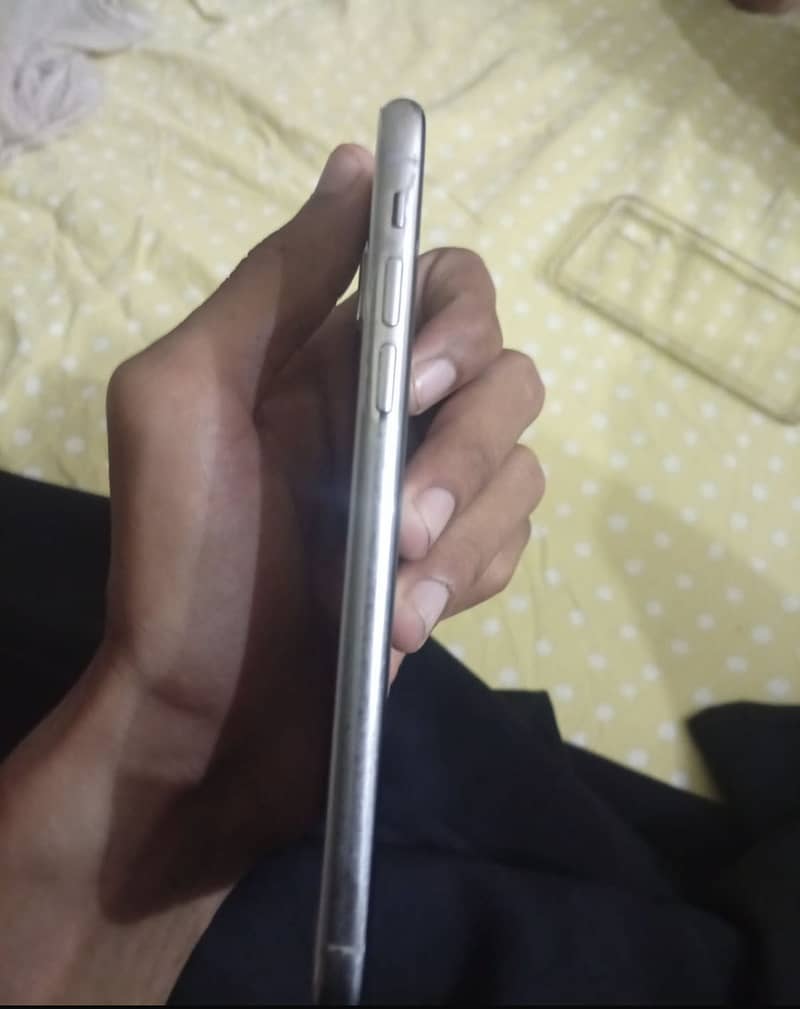 Apple iPhone X 2