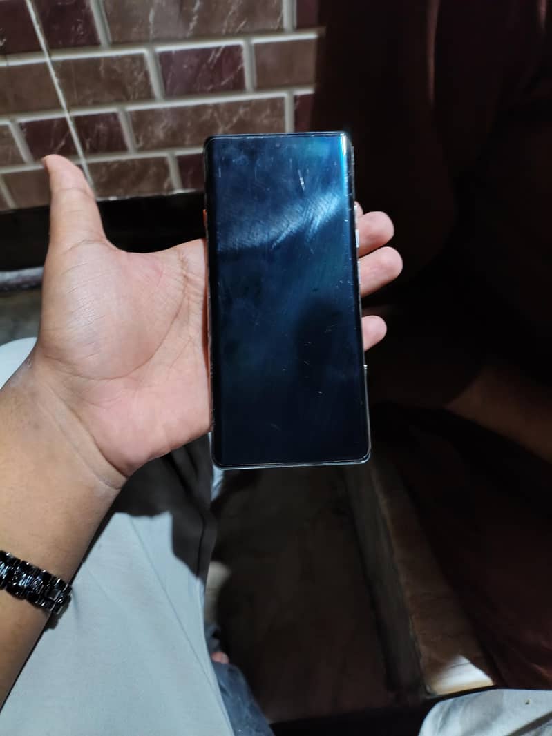 Tecno camon 40 pro 2