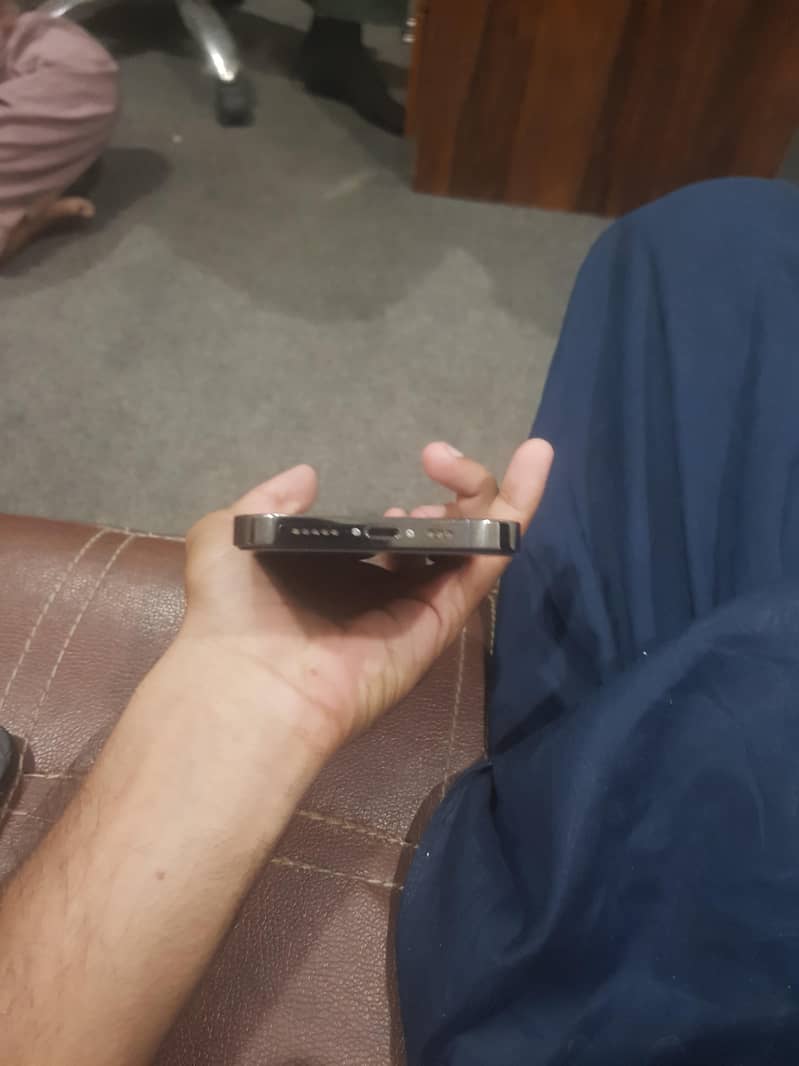 Apple iPhone 13 Pro 1