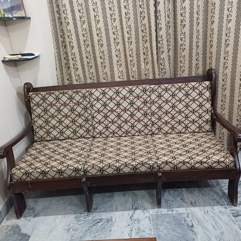 single bed with five seater sofaa 3