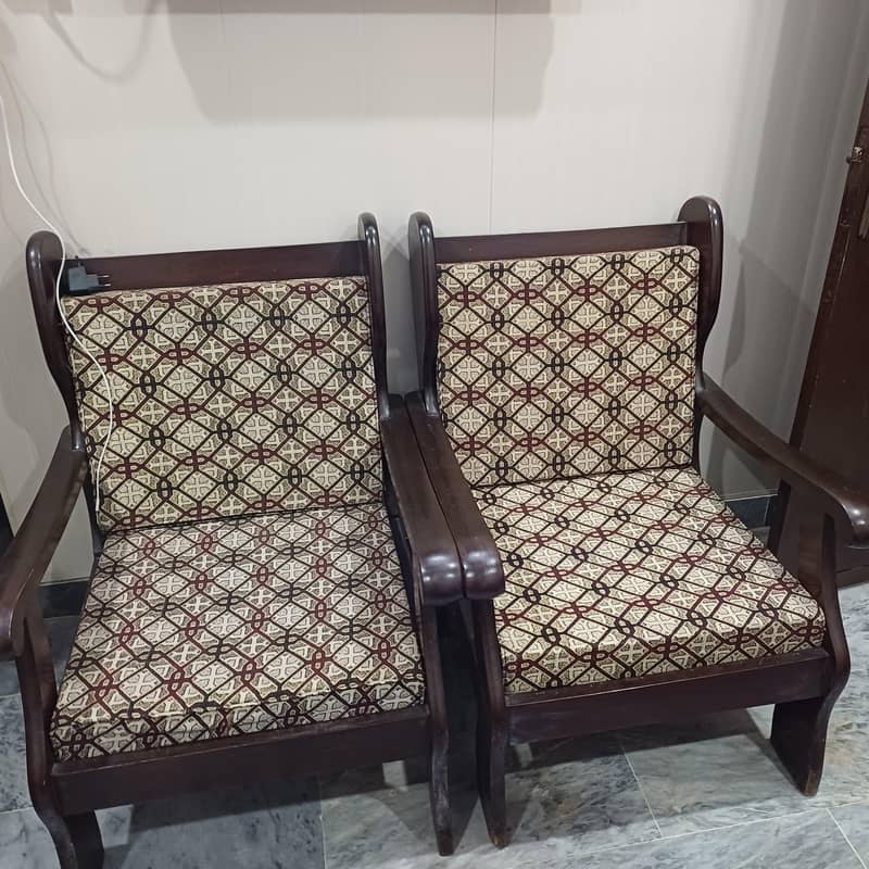 single bed with five seater sofaa 4