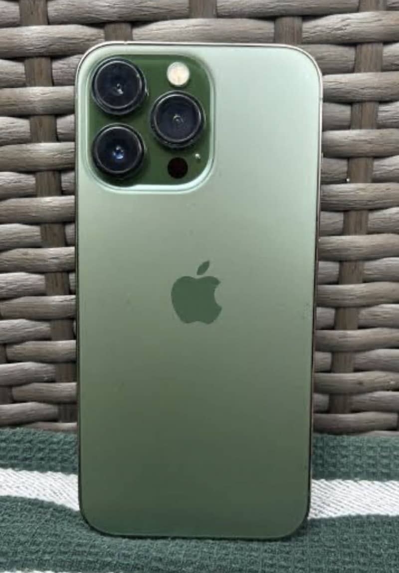 Apple iPhone 13 Pro 0