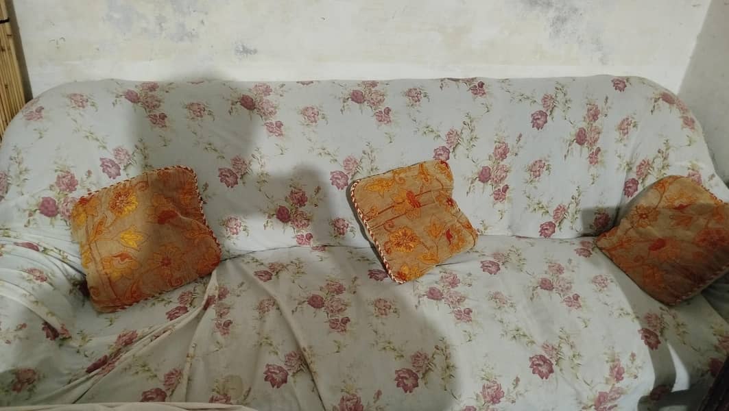 Bed, Dressing, Sofa & Tables 4