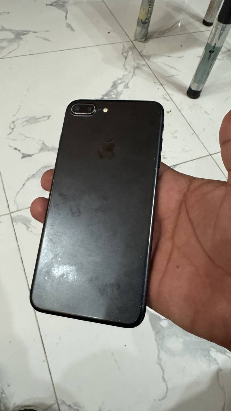 Apple iPhone 7 Plus 3