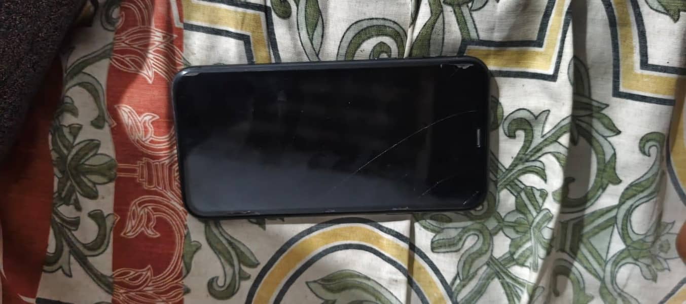 Apple iPhone 11 3