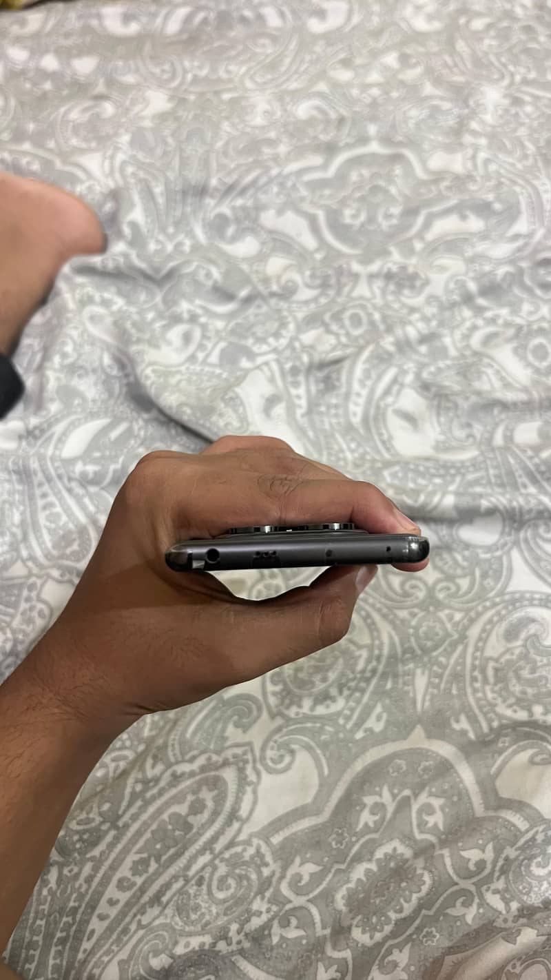 Redmi note 14 pro 4