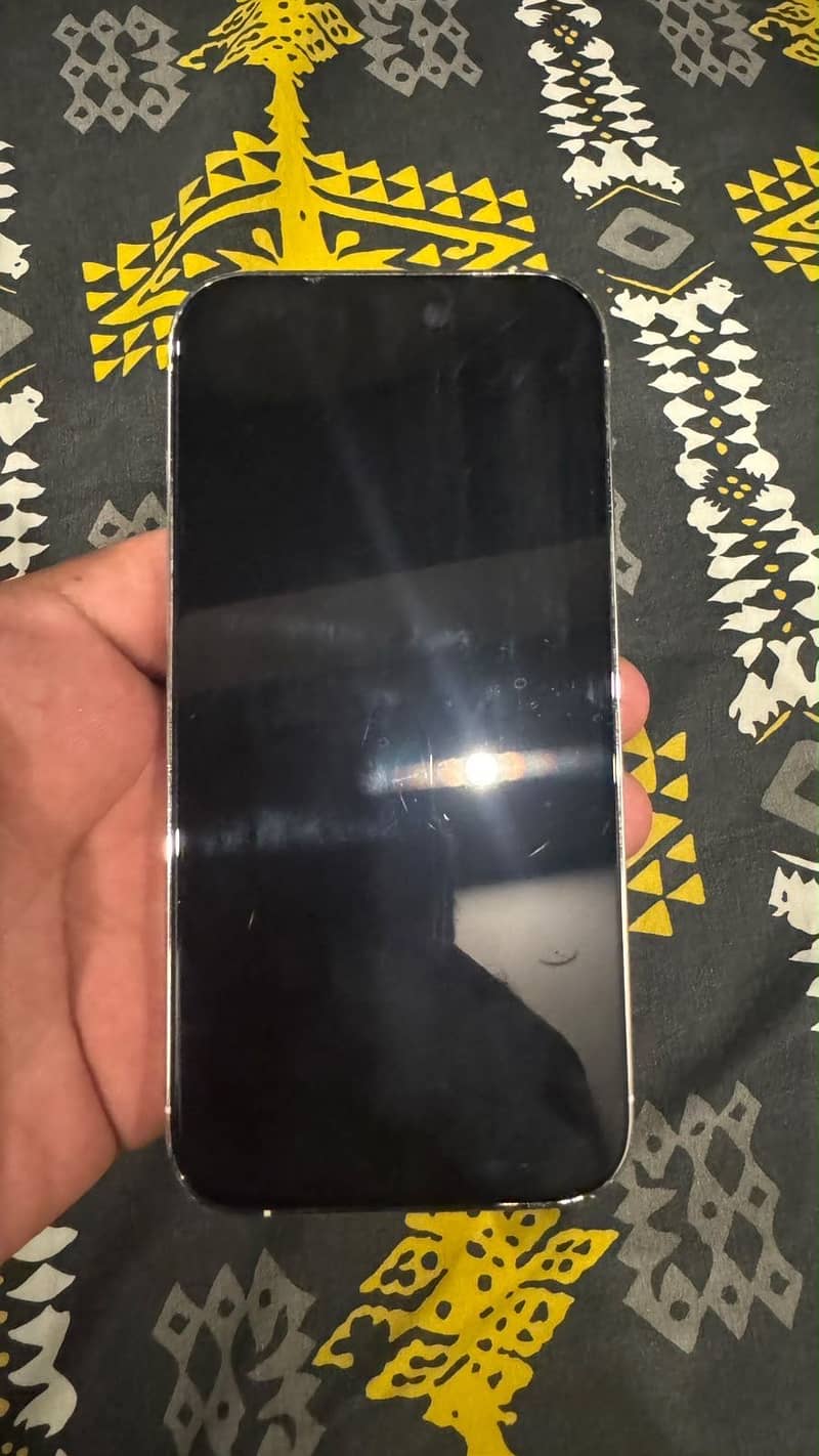 Apple iPhone 14 Pro 2