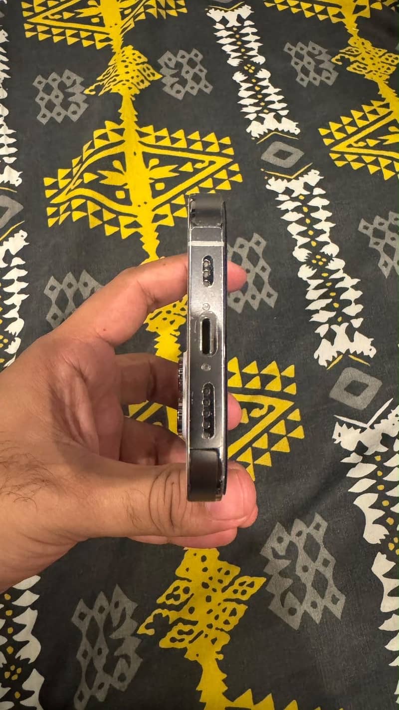 Apple iPhone 14 Pro 3