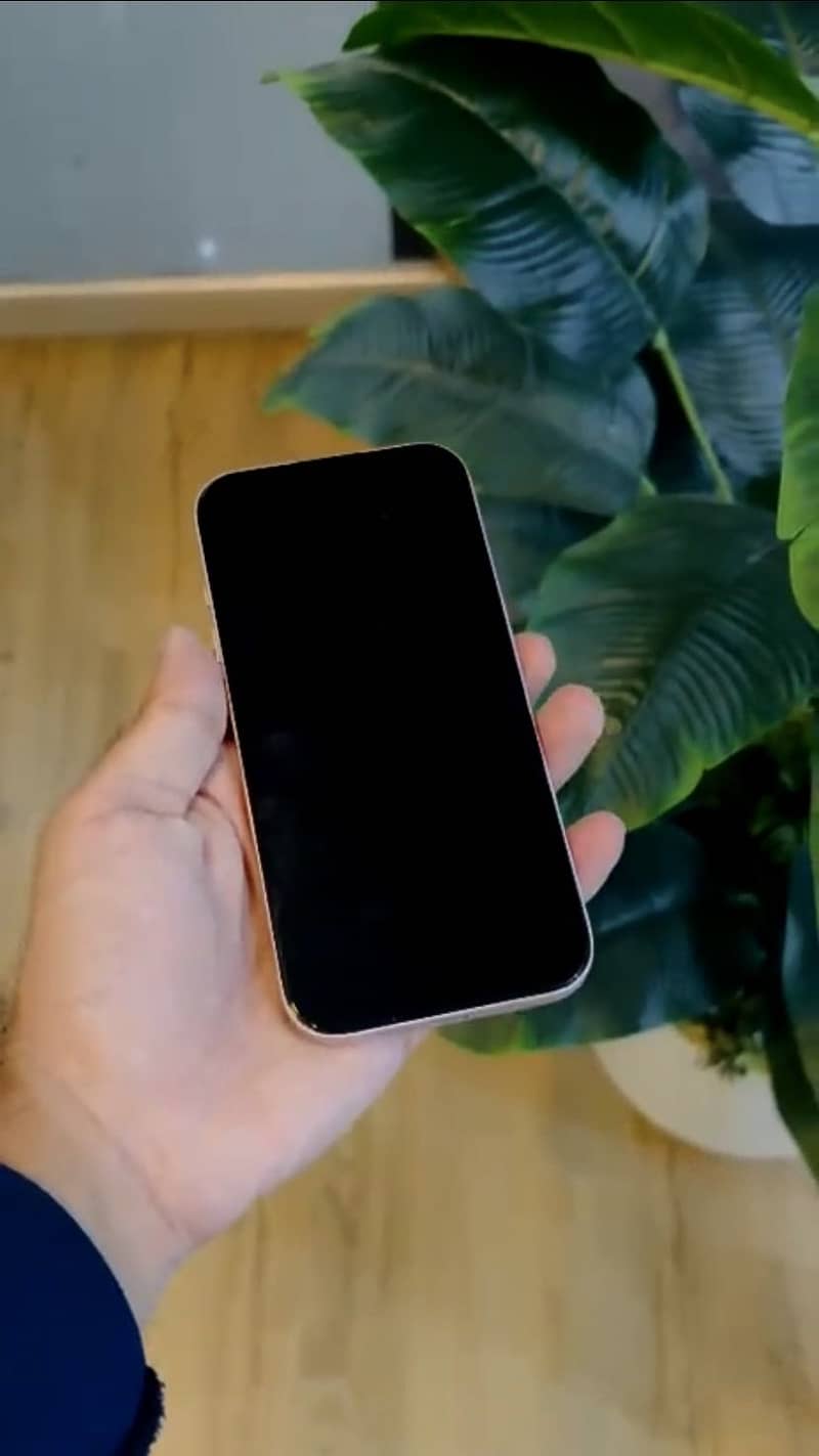 Apple iPhone 15 2