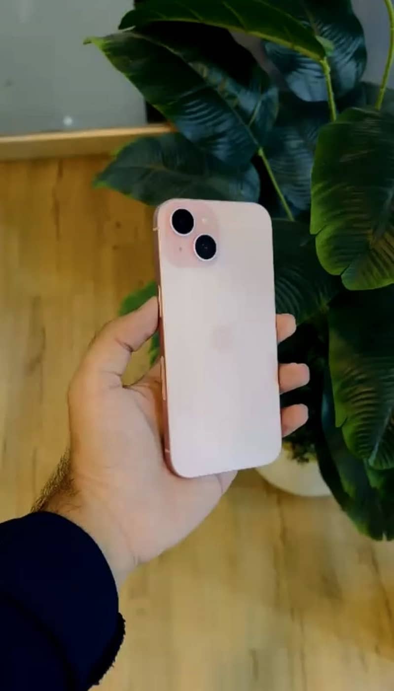 Apple iPhone 15 3