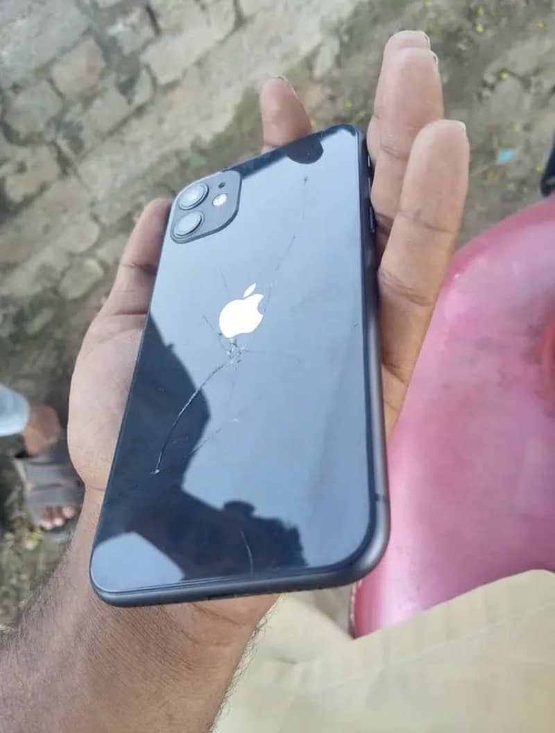 Apple iPhone 11 3