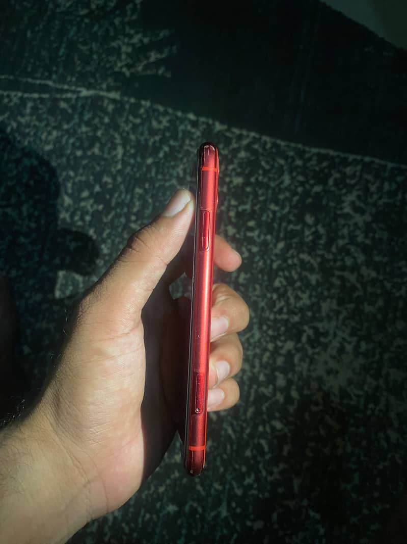 Apple iPhone 11 0