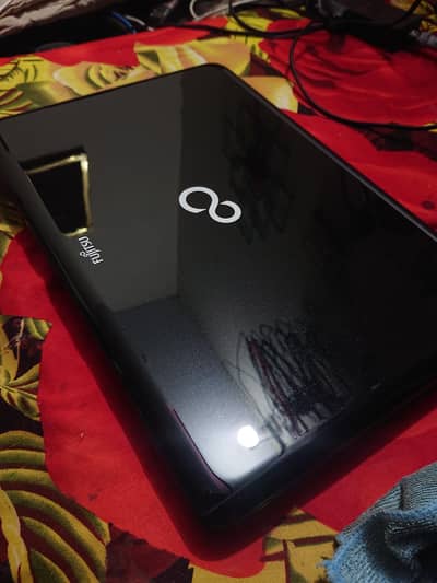 Fujitsu Lifebook Ah530