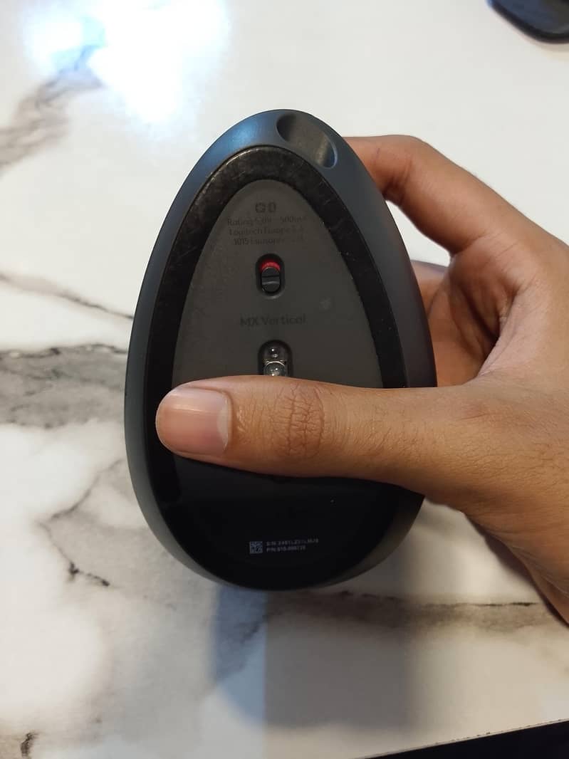 Logitech MX Vertical 1