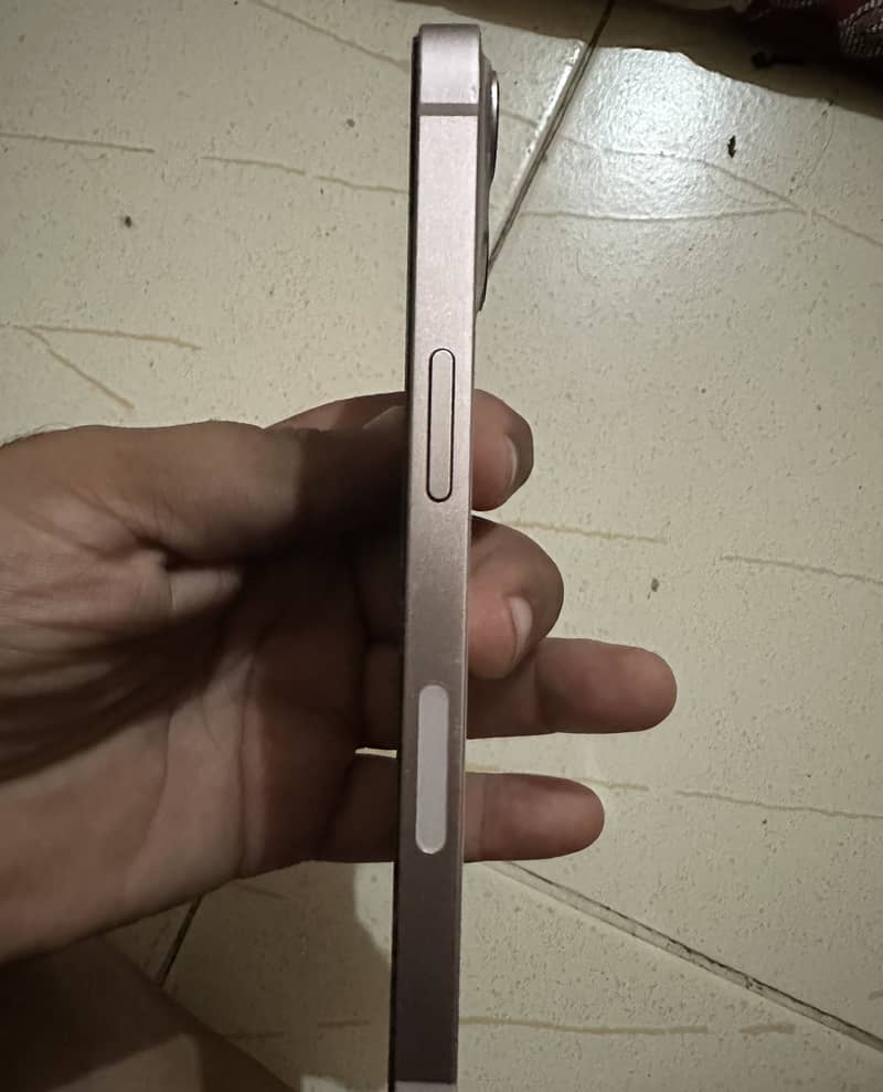Apple iPhone 13 1
